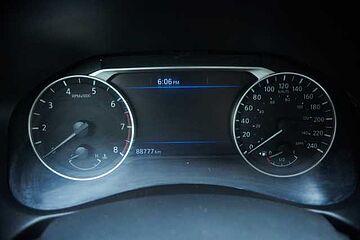 Nissan Altima  Plata