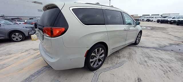 Chrysler Pacifica