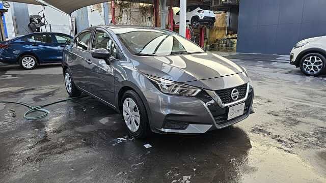 Nissan Versa