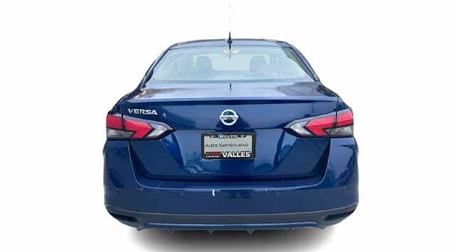 Nissan Versa