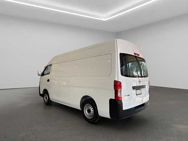 Nissan Urvan