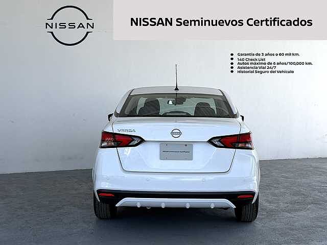 Nissan Versa