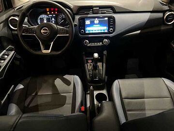 Nissan Versa  Plata