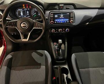Nissan Versa  Rojo