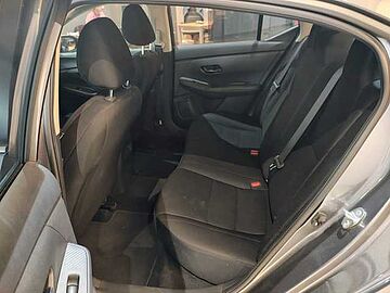 Nissan Sentra  Gris