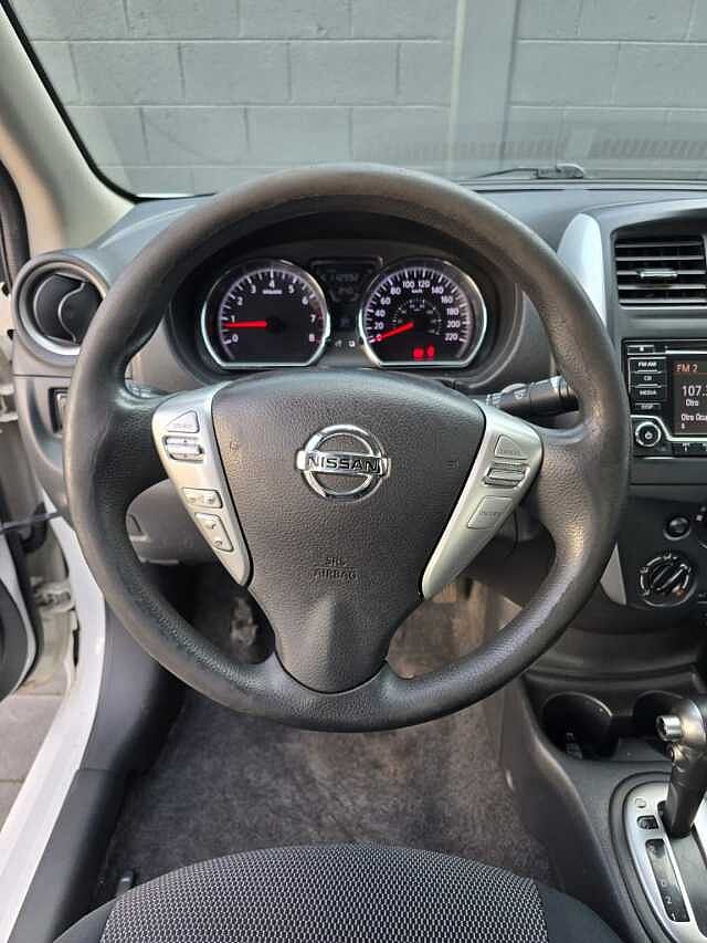 Nissan Versa