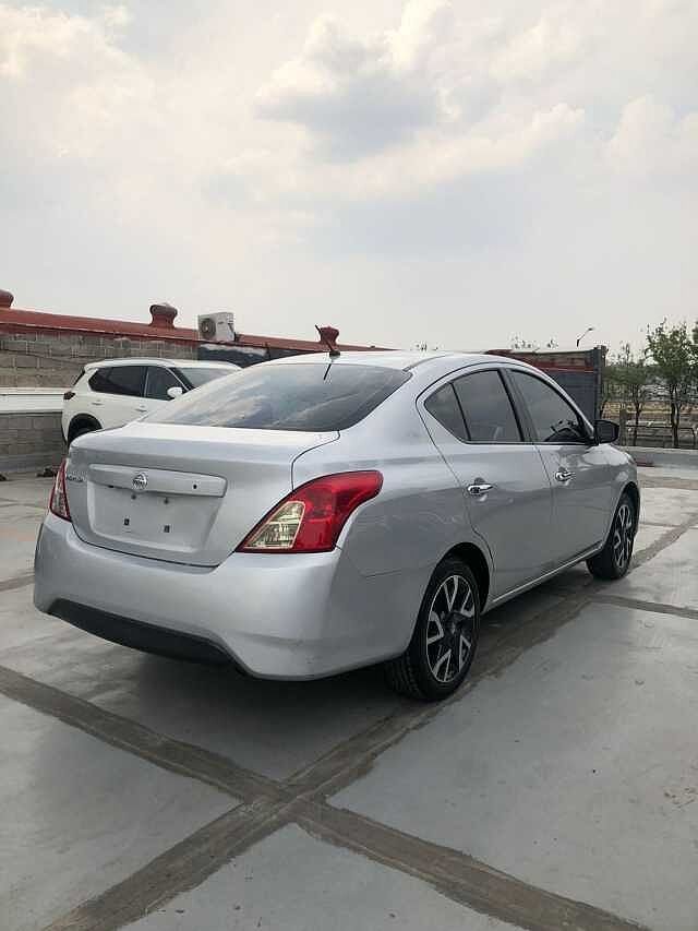 Nissan Versa