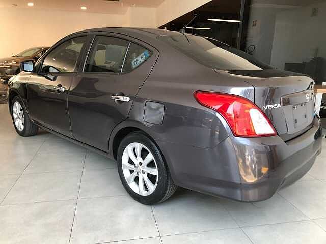 Nissan Versa