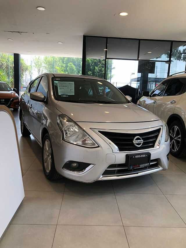 Nissan Versa