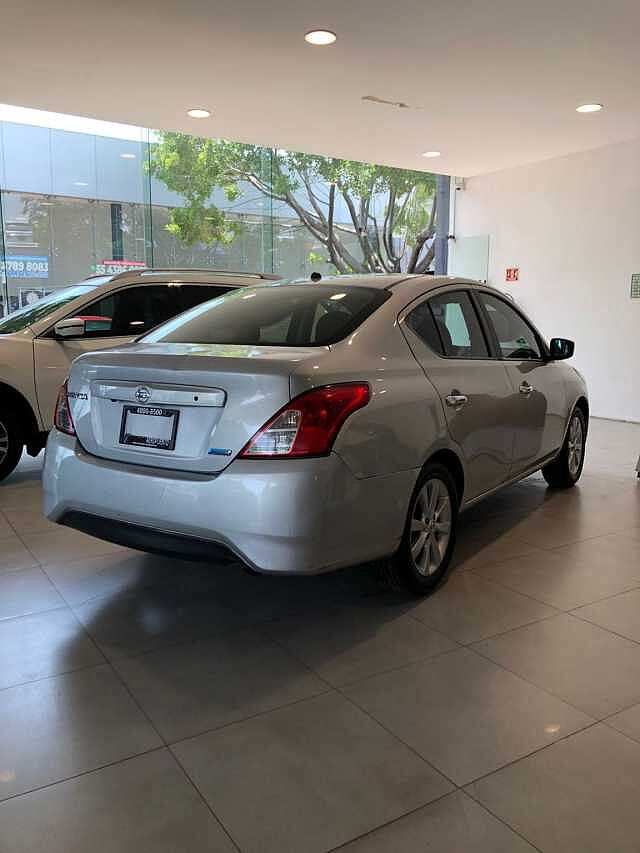 Nissan Versa