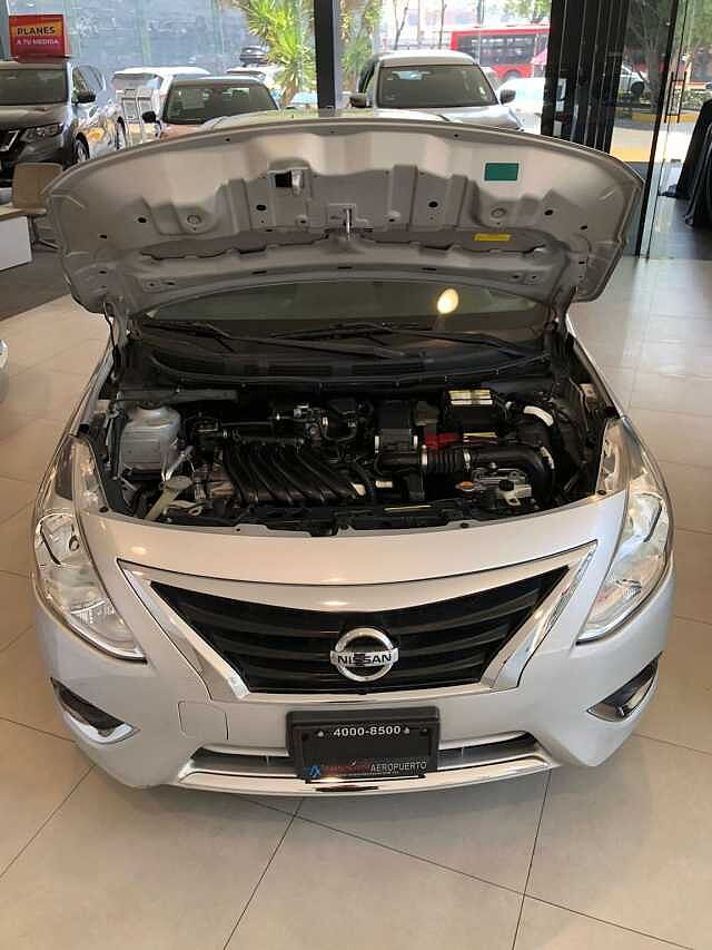 Nissan Versa