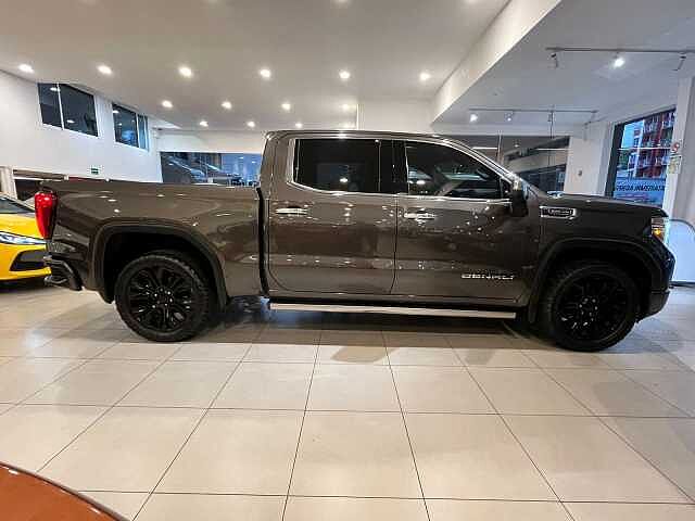 GMC Sierra