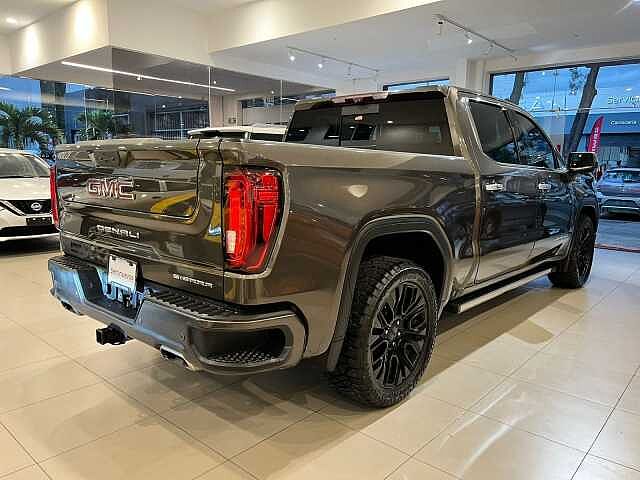 GMC Sierra