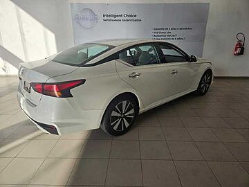 Nissan Altima  Blanco