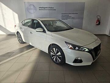 Nissan Altima  Blanco