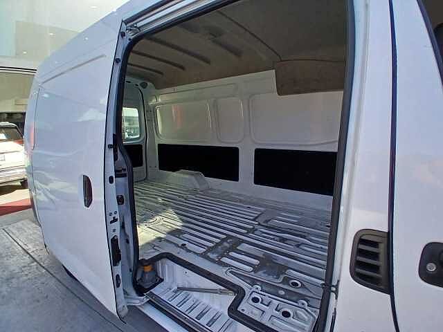 Nissan Urvan