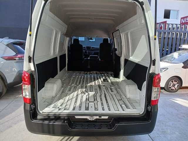 Nissan Urvan