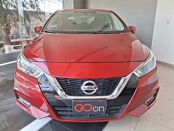 Nissan Versa  Rojo