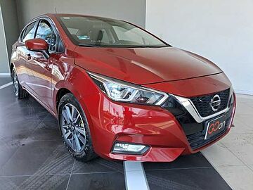 Nissan Versa  Rojo
