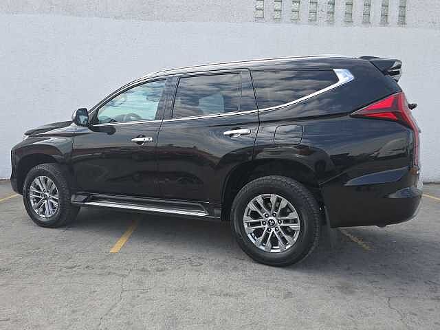 Mitsubishi Montero