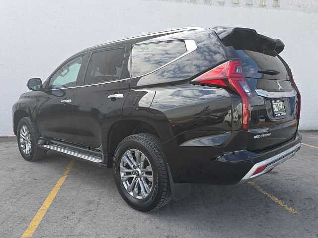 Mitsubishi Montero