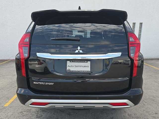 Mitsubishi Montero