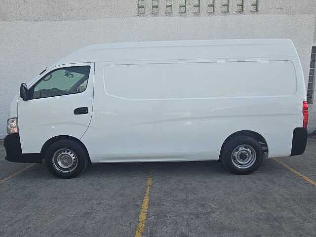 Nissan Urvan