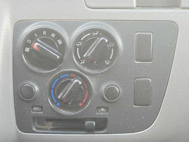 Nissan Urvan