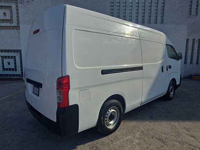 Nissan Urvan