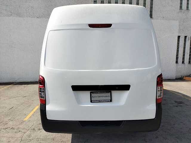 Nissan Urvan