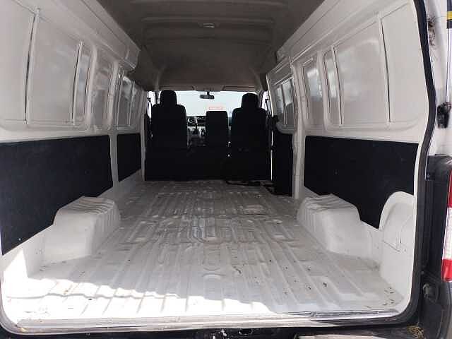 Nissan Urvan