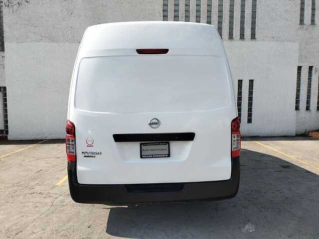 Nissan Urvan