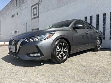 Nissan Sentra  Gris