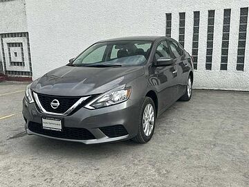 Nissan Sentra  Gris