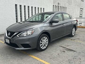 Nissan Sentra  Gris