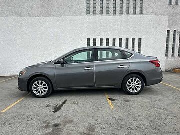 Nissan Sentra  Gris