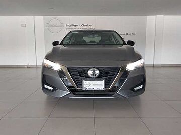 Nissan Sentra  Gris