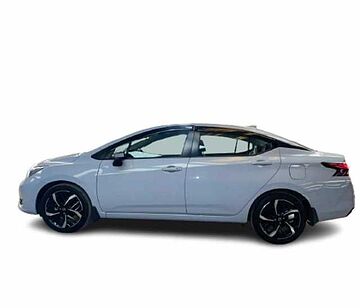 Nissan Versa  Gris