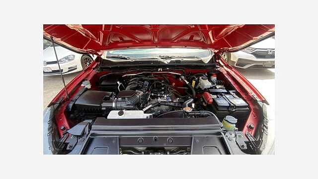 Nissan NP300