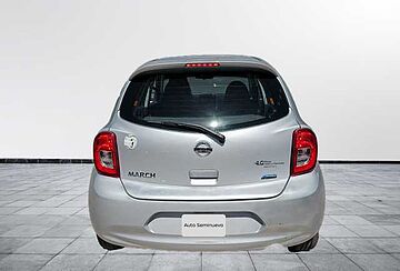 Nissan March  Plata