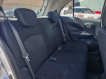 Nissan March  Plata
