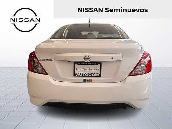 Nissan Versa