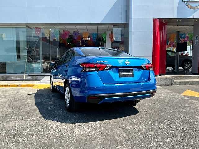 Nissan Versa